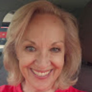 Meet your Posher, Carolyn